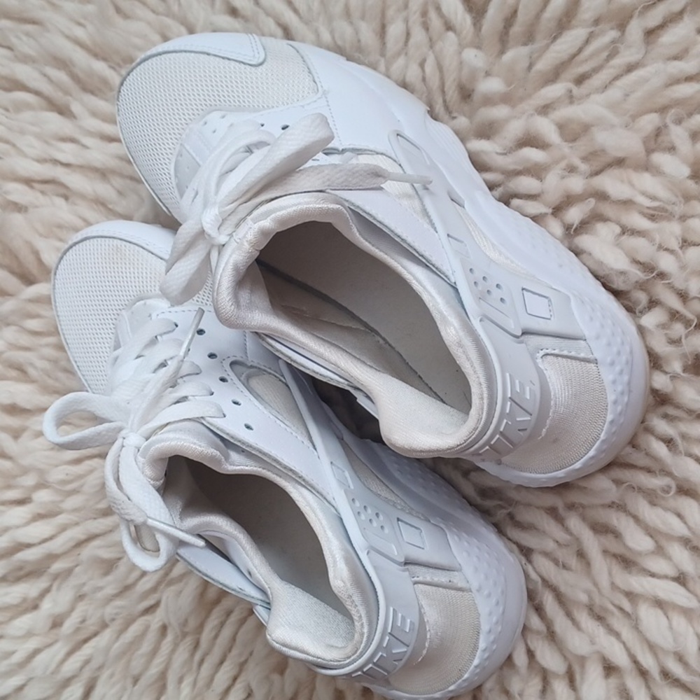 Nike Air Huarache trainers